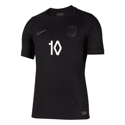Front view of the men's Norway 2026 Away Player Version Slim Fit jersey in black with white crest details and a subtle tonal pattern